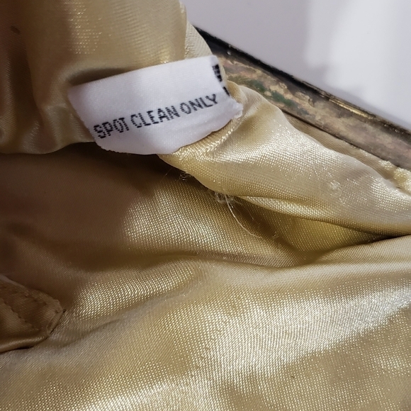 Christiana vintage tapestry shoulder bag beaded kiss lock - Picture 6 of 8